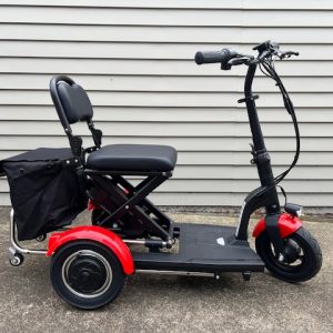 NEW PRODUCT. CTS600 Folding travel scooter Red