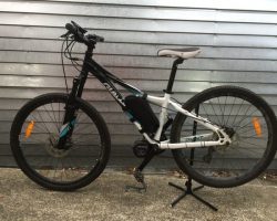Giant Strava extra small with 500watt 17,5ahr custom battery squeezed in