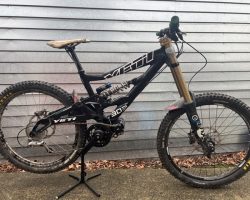Yetti downhill bike CYC Steath 52volt 2000watt backpack battery