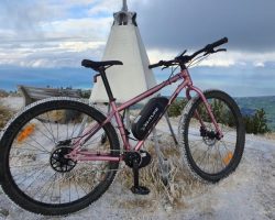 Kona single speed 48volt 750watt 17.5ahr. 28t front. 40t rear mountain goat